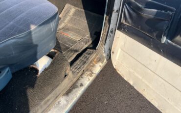 Chevrolet-12-Ton-Pickup-1983-23