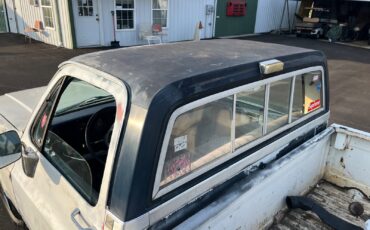 Chevrolet-12-Ton-Pickup-1983-28