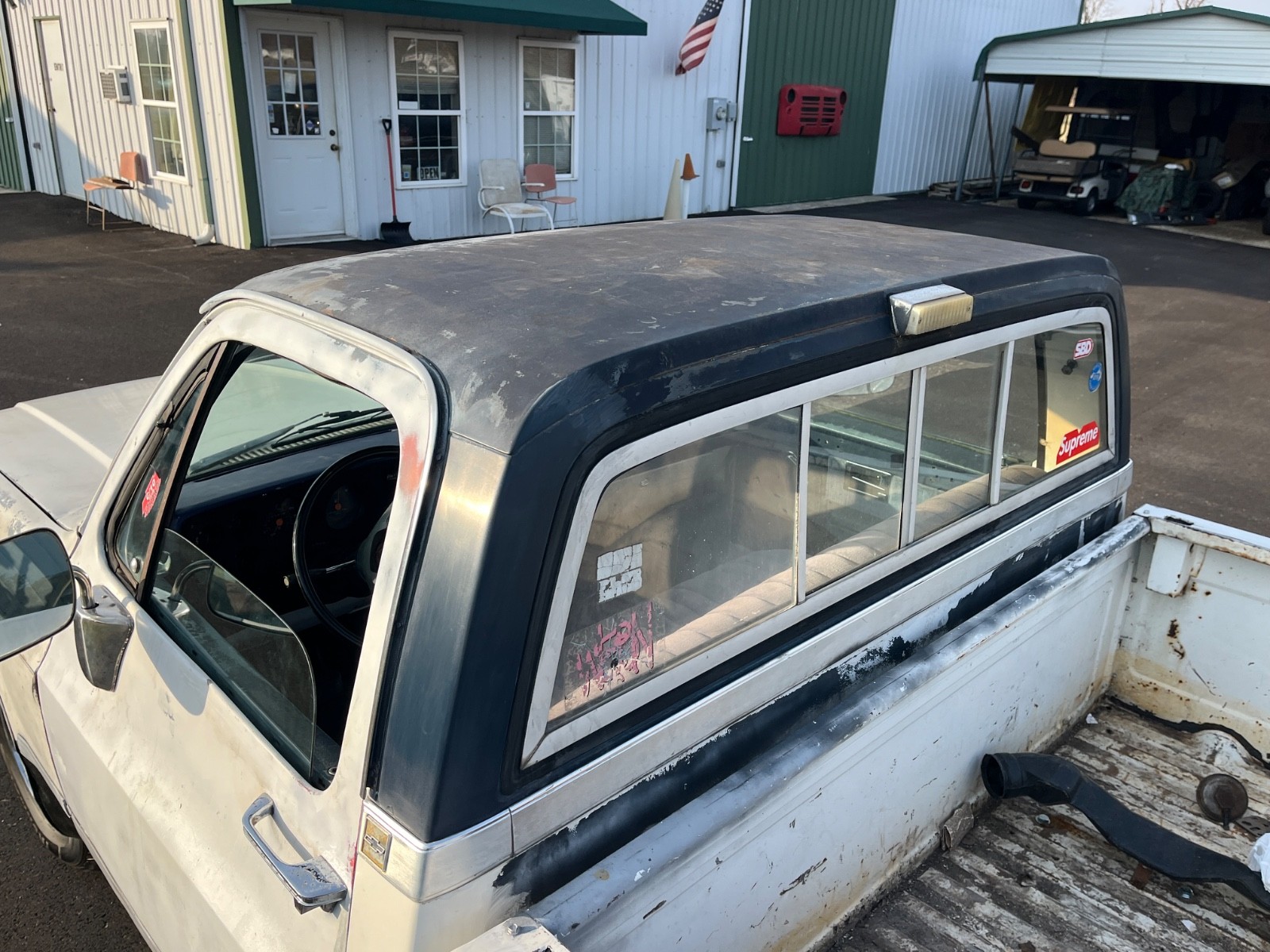 Chevrolet-12-Ton-Pickup-1983-28