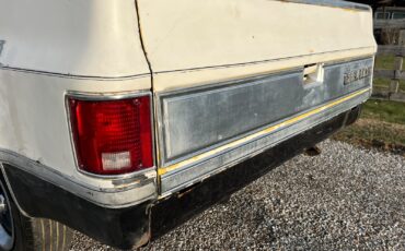 Chevrolet-12-Ton-Pickup-1983-6