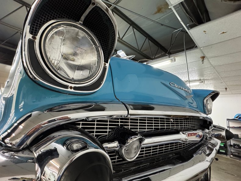 Chevrolet-150-1957-Larkspur-Blue-Dark-Gray-27