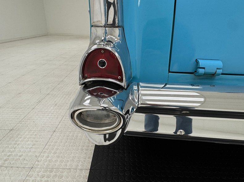 Chevrolet-150-1957-Larkspur-Blue-Dark-Gray-9