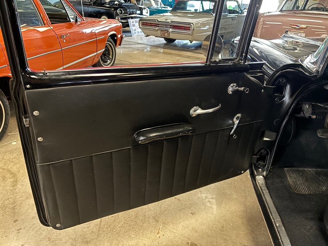 Chevrolet-150-Handyman-Wagon-1957-Station-Wagon-10