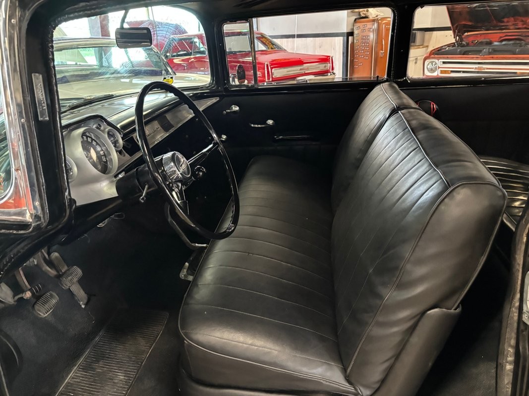 Chevrolet-150-Handyman-Wagon-1957-Station-Wagon-11