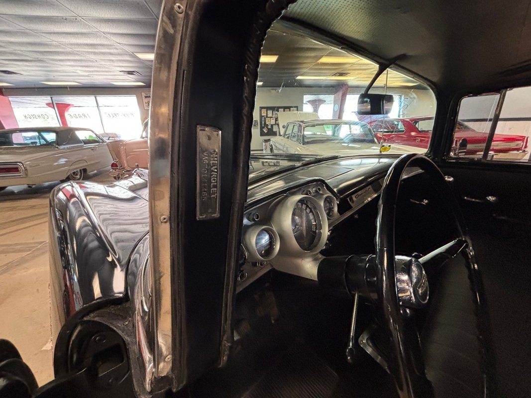 Chevrolet-150-Handyman-Wagon-1957-Station-Wagon-17