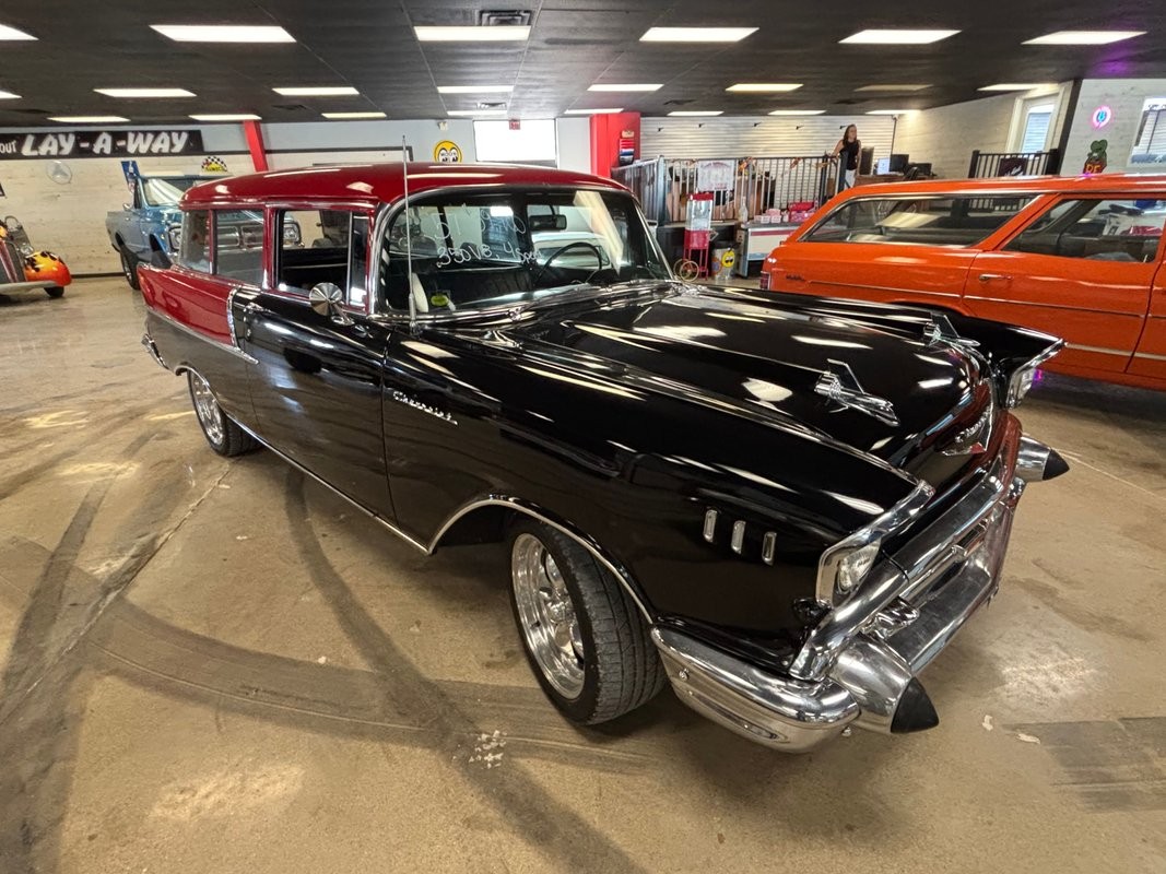 Chevrolet-150-Handyman-Wagon-1957-Station-Wagon-4