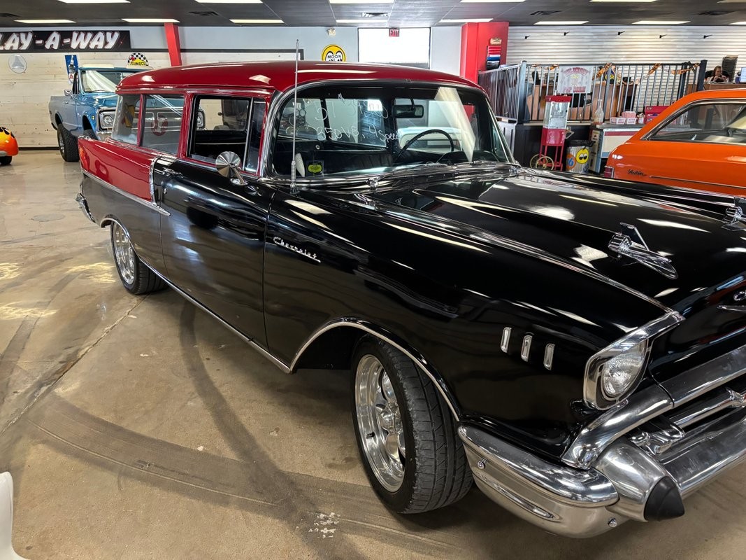 Chevrolet-150-Handyman-Wagon-1957-Station-Wagon-9