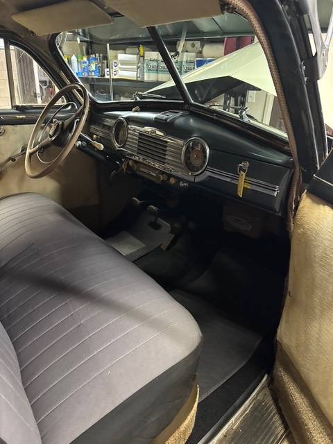 Chevrolet-1948-grey-5