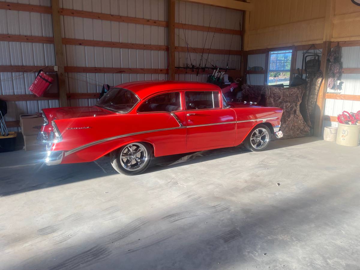 Chevrolet-1956-orange