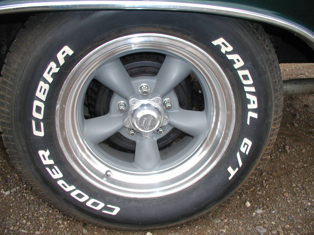 Chevrolet-1965-green-3