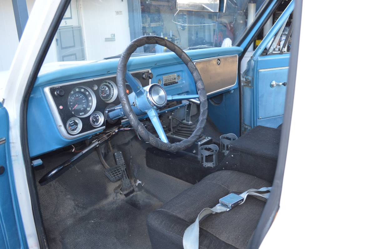 Chevrolet-1967-white-9