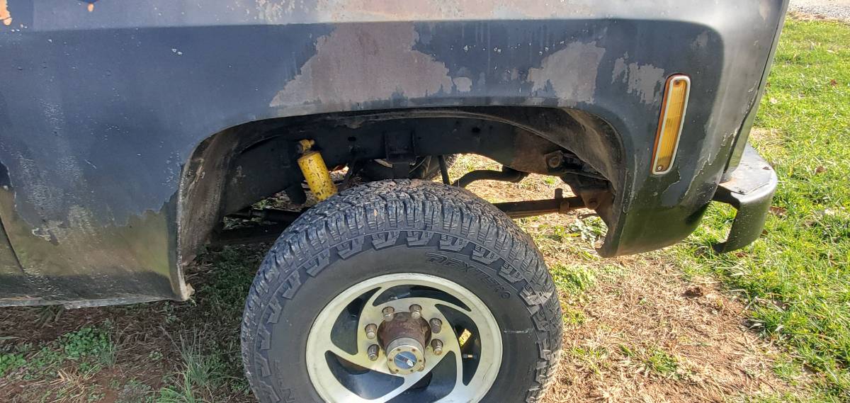 Chevrolet-1974-black-10