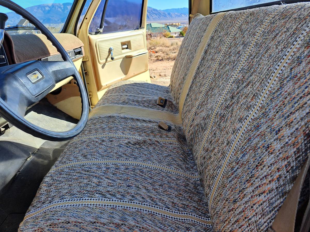 Chevrolet-1975-yellow-5