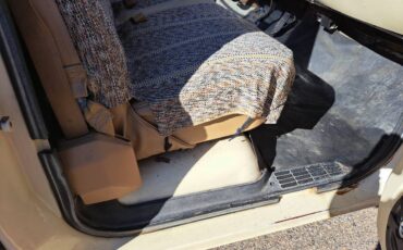 Chevrolet-1975-yellow-7