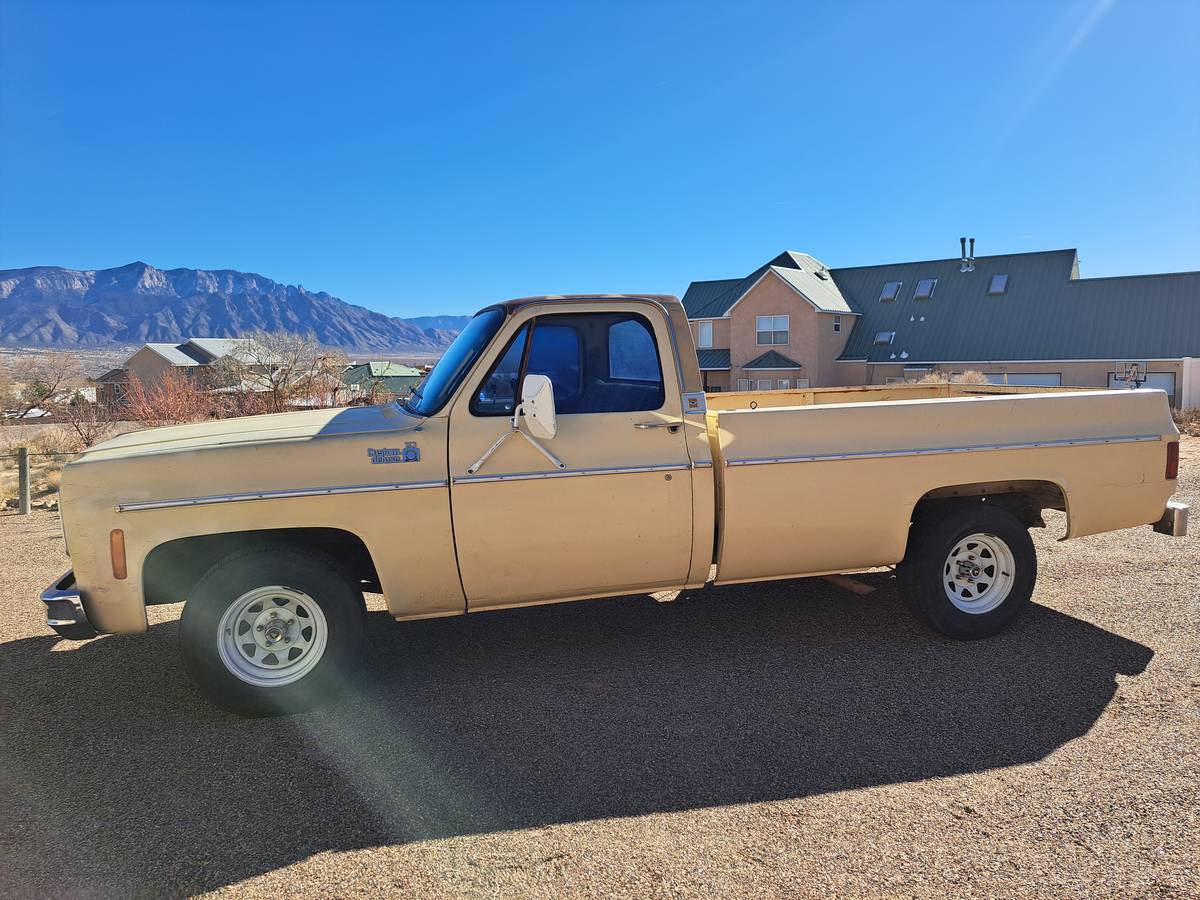 Chevrolet-1975-yellow-9