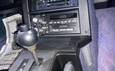 Chevrolet-1984-blue-12