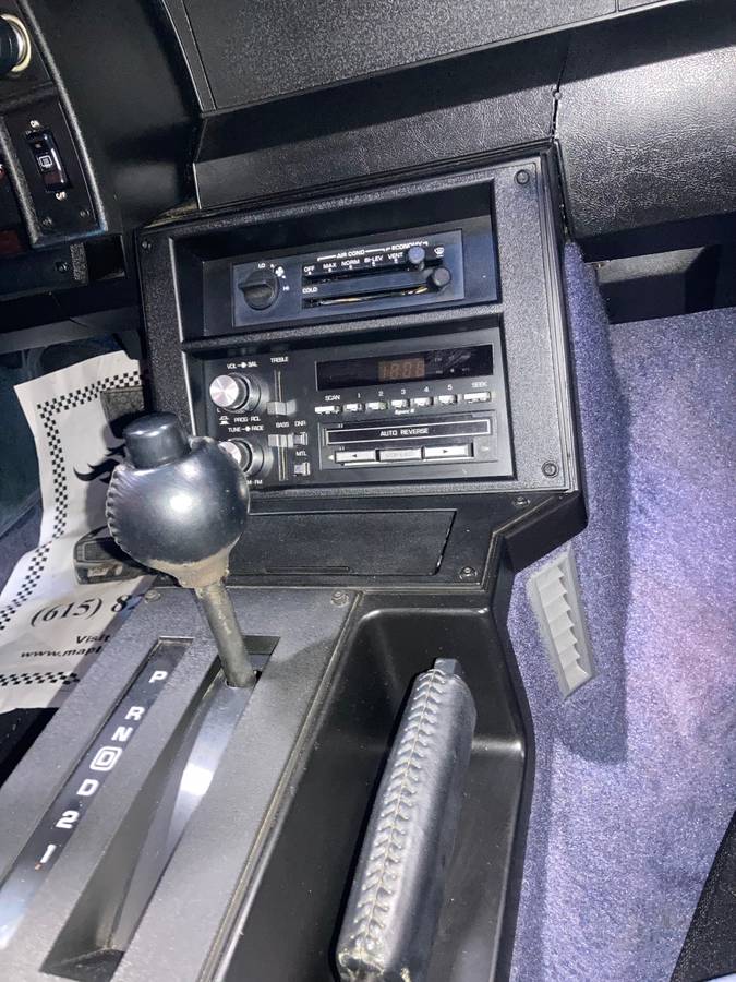 Chevrolet-1984-blue-12