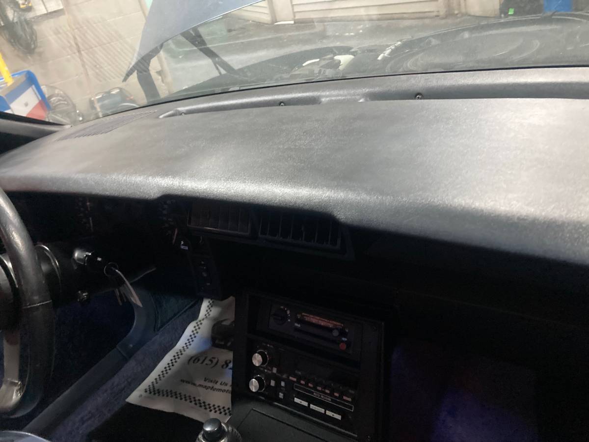 Chevrolet-1984-blue-14