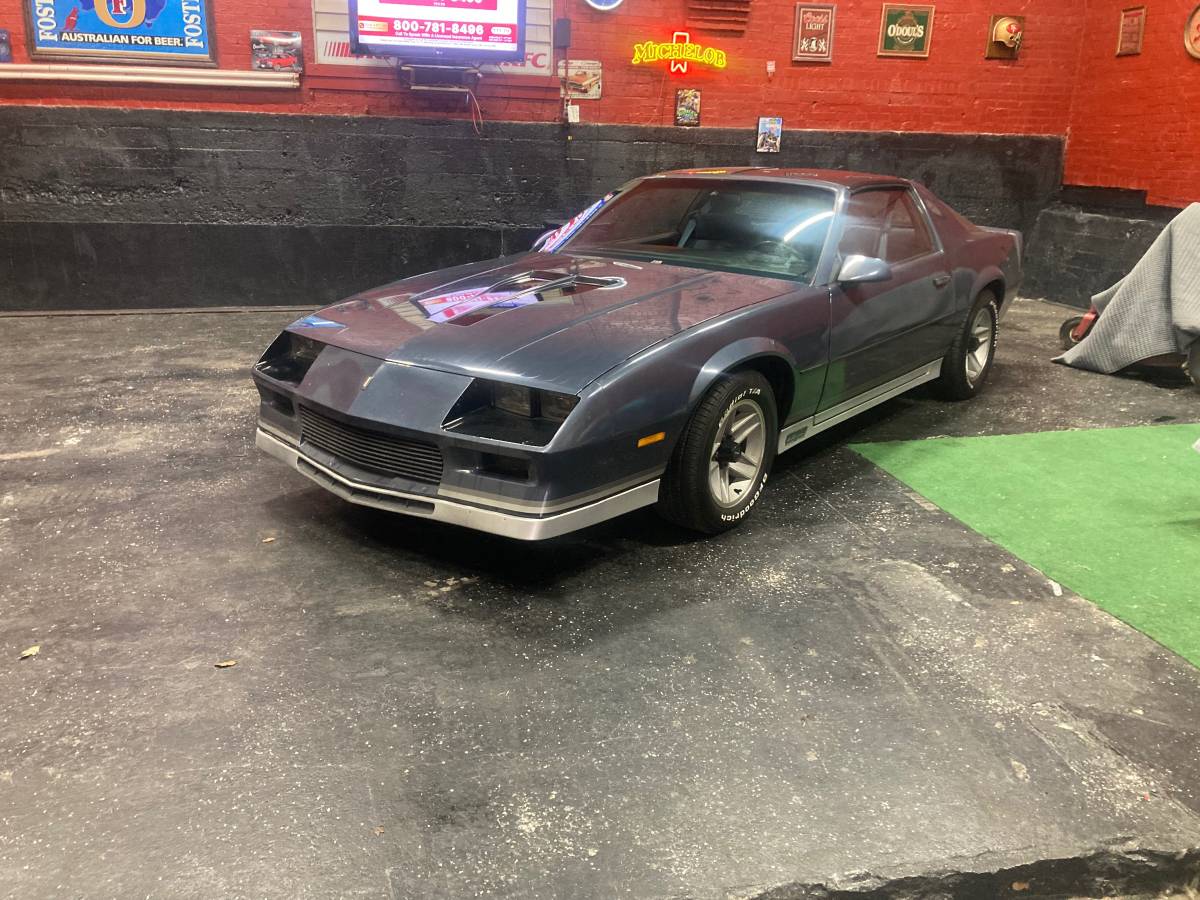 Chevrolet-1984-blue-23