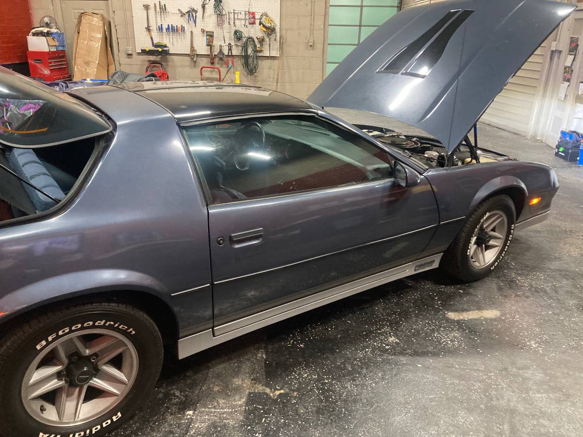 Chevrolet-1984-blue-5