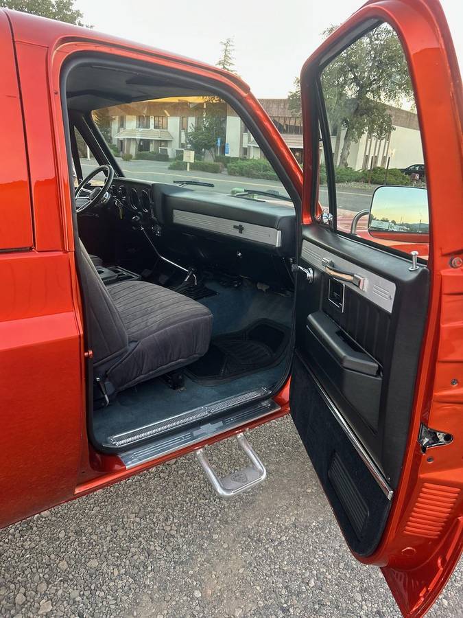 Chevrolet-1985-custom-4
