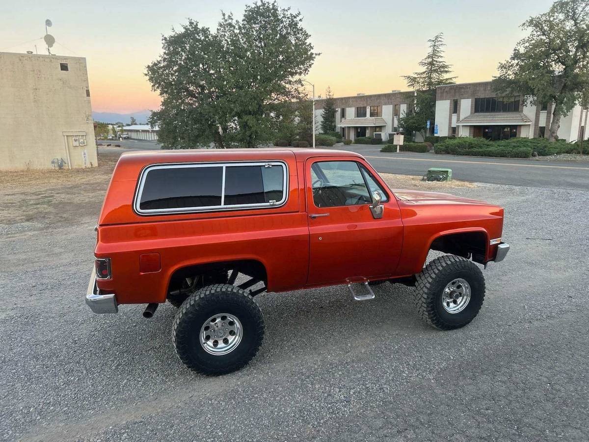 Chevrolet-1985-custom-5