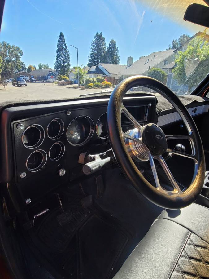 Chevrolet-1985-custom-9