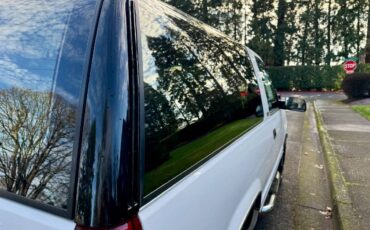 Chevrolet-2-door-tahoe-1992-white-8