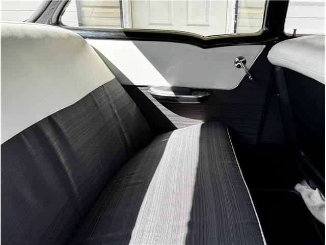 Chevrolet-210-1956-Sedan-27