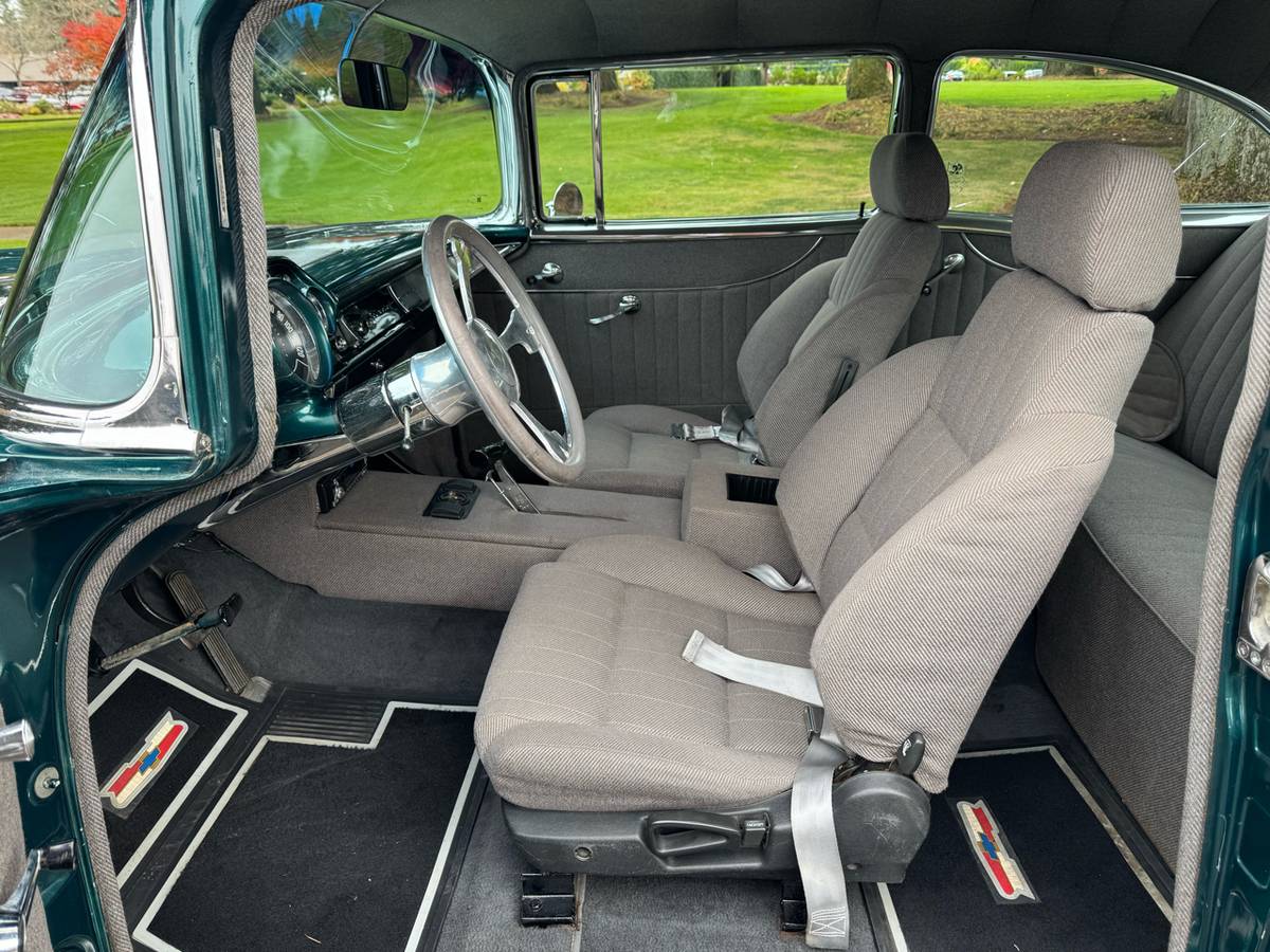 Chevrolet-210-1957-green-16