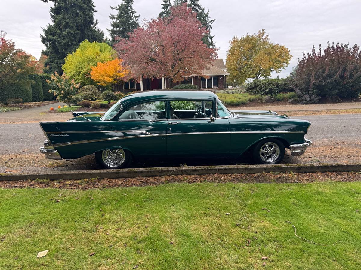 Chevrolet-210-1957-green-2