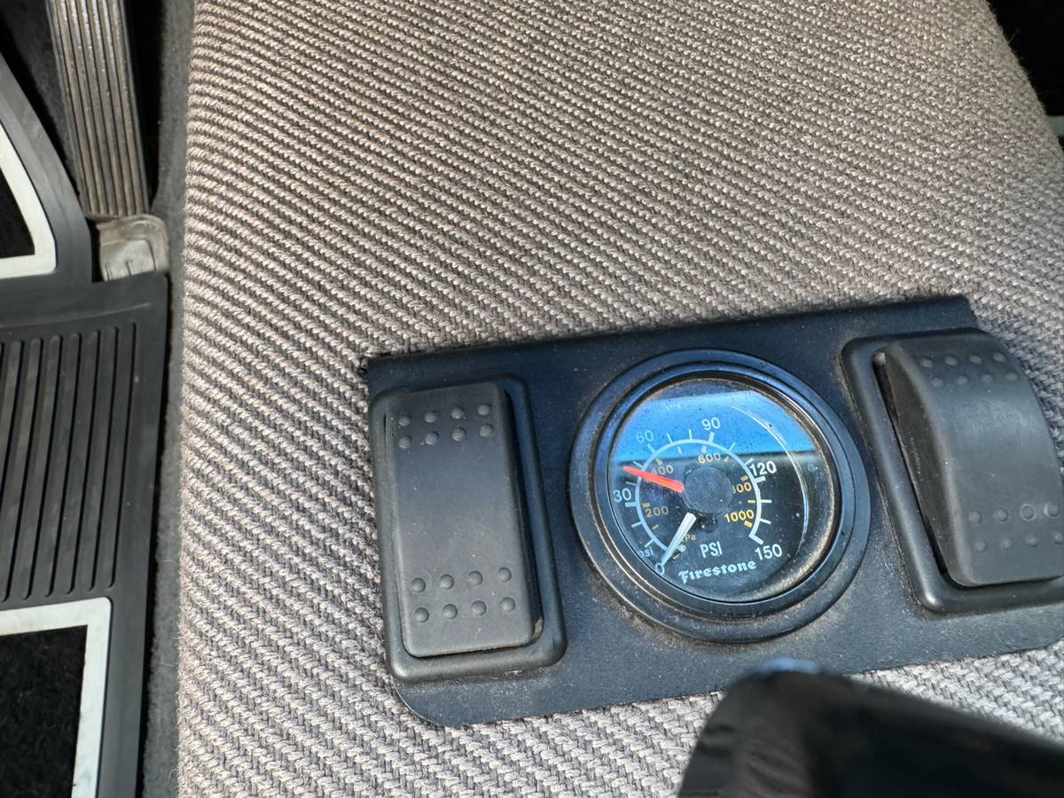 Chevrolet-210-1957-green-3