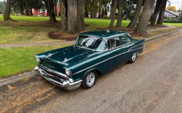 Chevrolet-210-1957-green-35