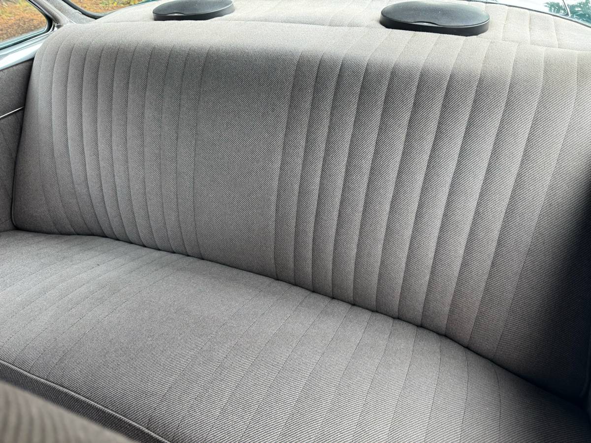 Chevrolet-210-1957-green-37