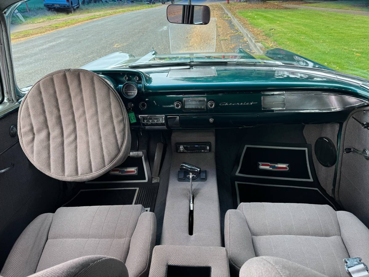 Chevrolet-210-1957-green-42