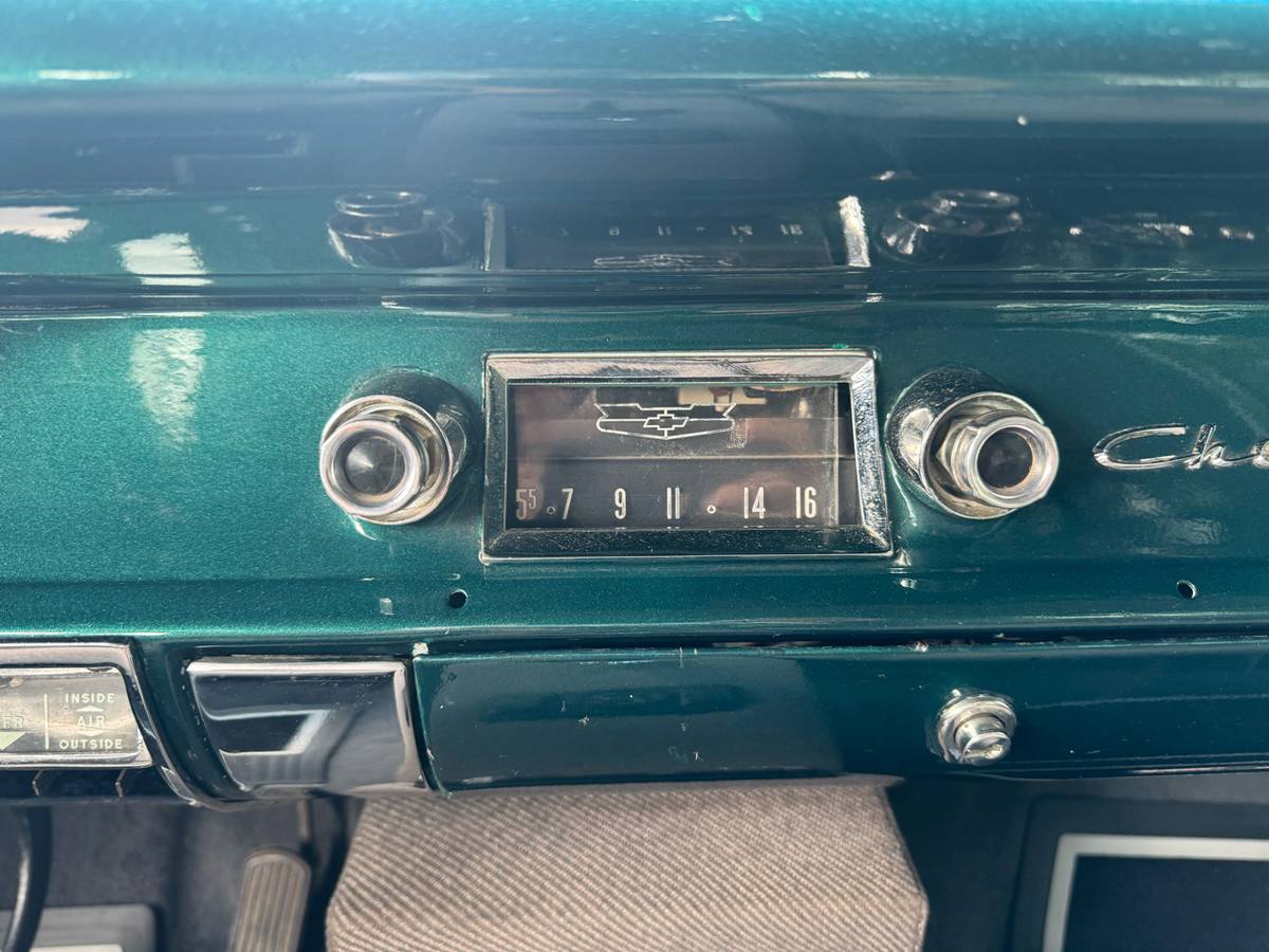 Chevrolet-210-1957-green-46