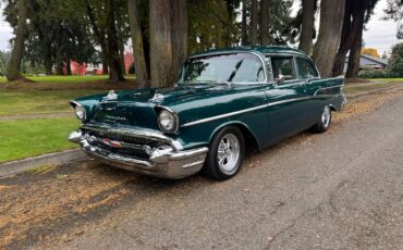 Chevrolet-210-1957-green-9