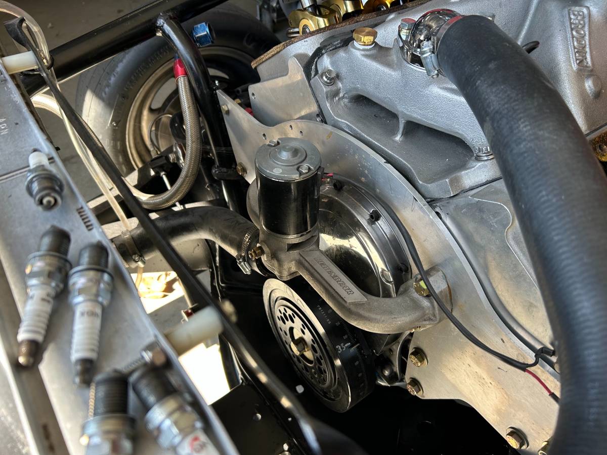 Chevrolet-210-2-door-sedan-1957-red-11