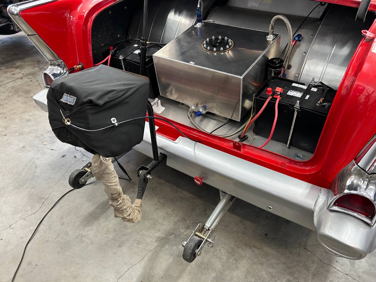 Chevrolet-210-2-door-sedan-1957-red-2