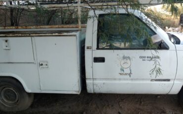 Chevrolet-2500-utility-body-1991-white-1