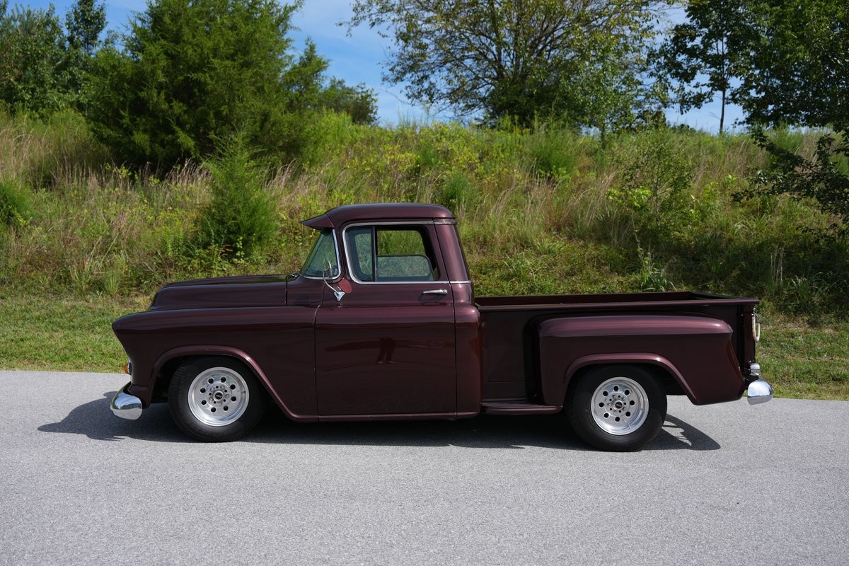 Chevrolet-3100-1957-Truck-2