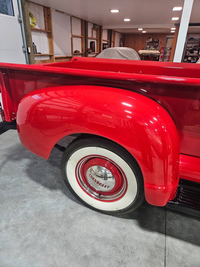 Chevrolet-3100-5-window-truck-1953-13