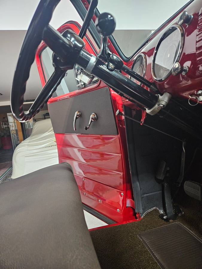 Chevrolet-3100-5-window-truck-1953-14