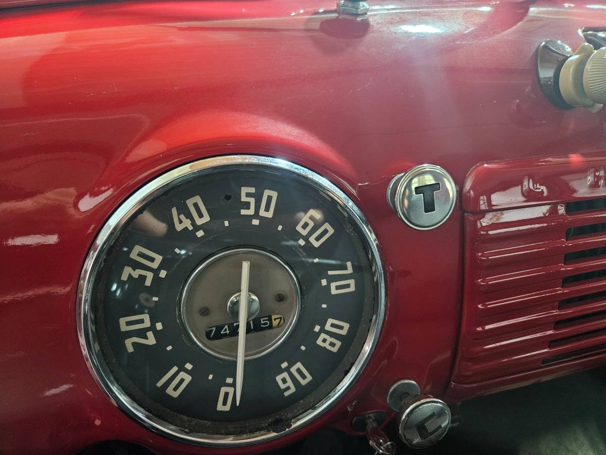 Chevrolet-3100-5-window-truck-1953-15