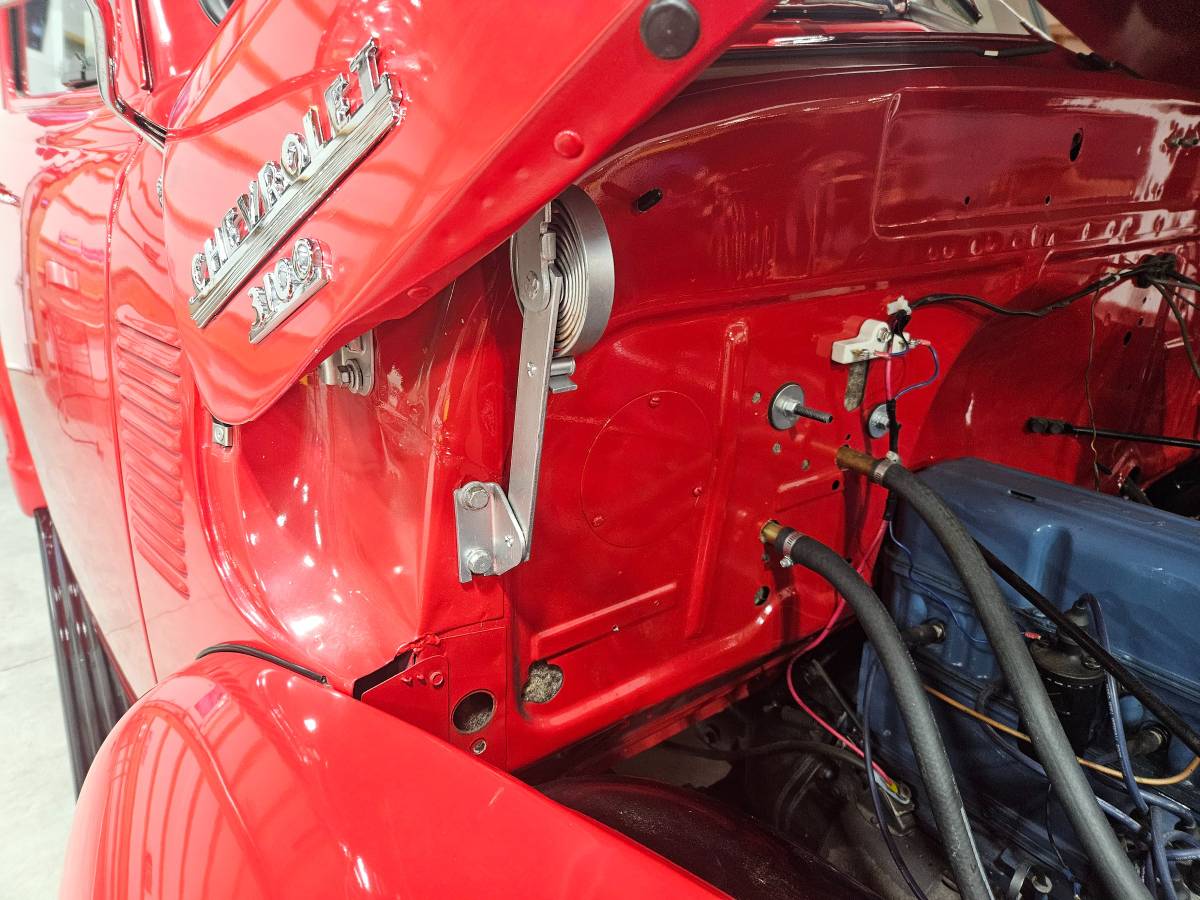 Chevrolet-3100-5-window-truck-1953-5