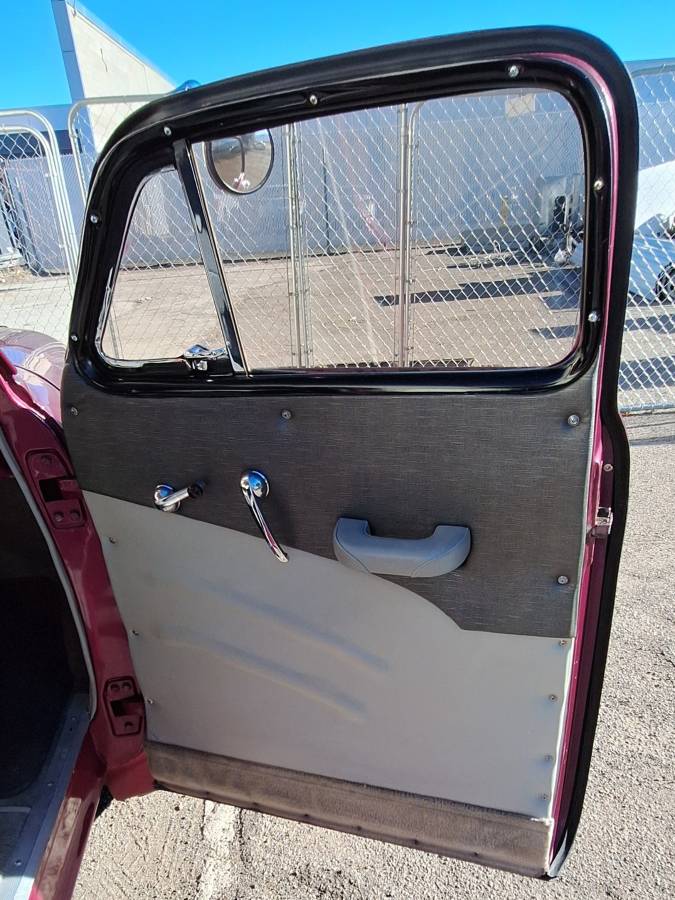 Chevrolet-3100-pu-1950-red-13