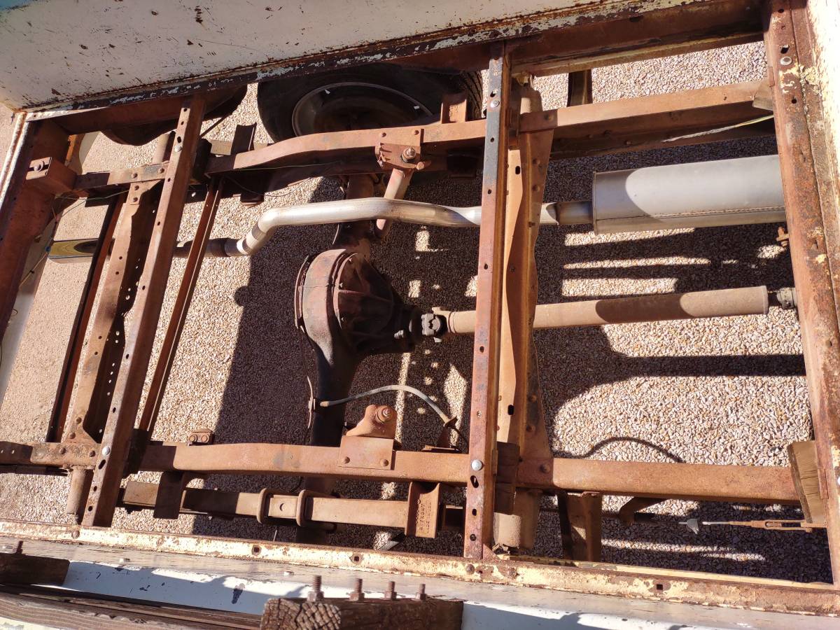 Chevrolet-3200-1952-yellow-11