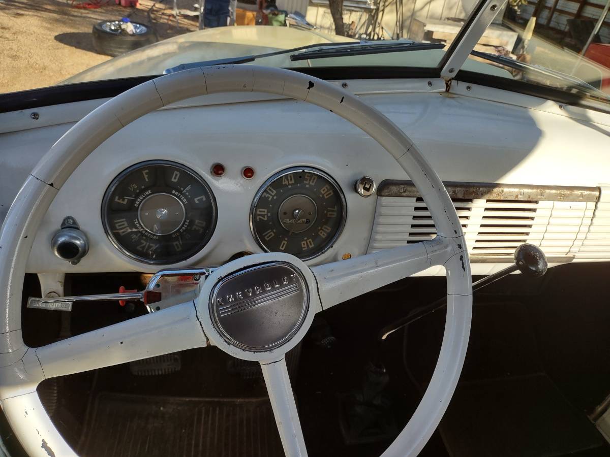 Chevrolet-3200-1952-yellow-17