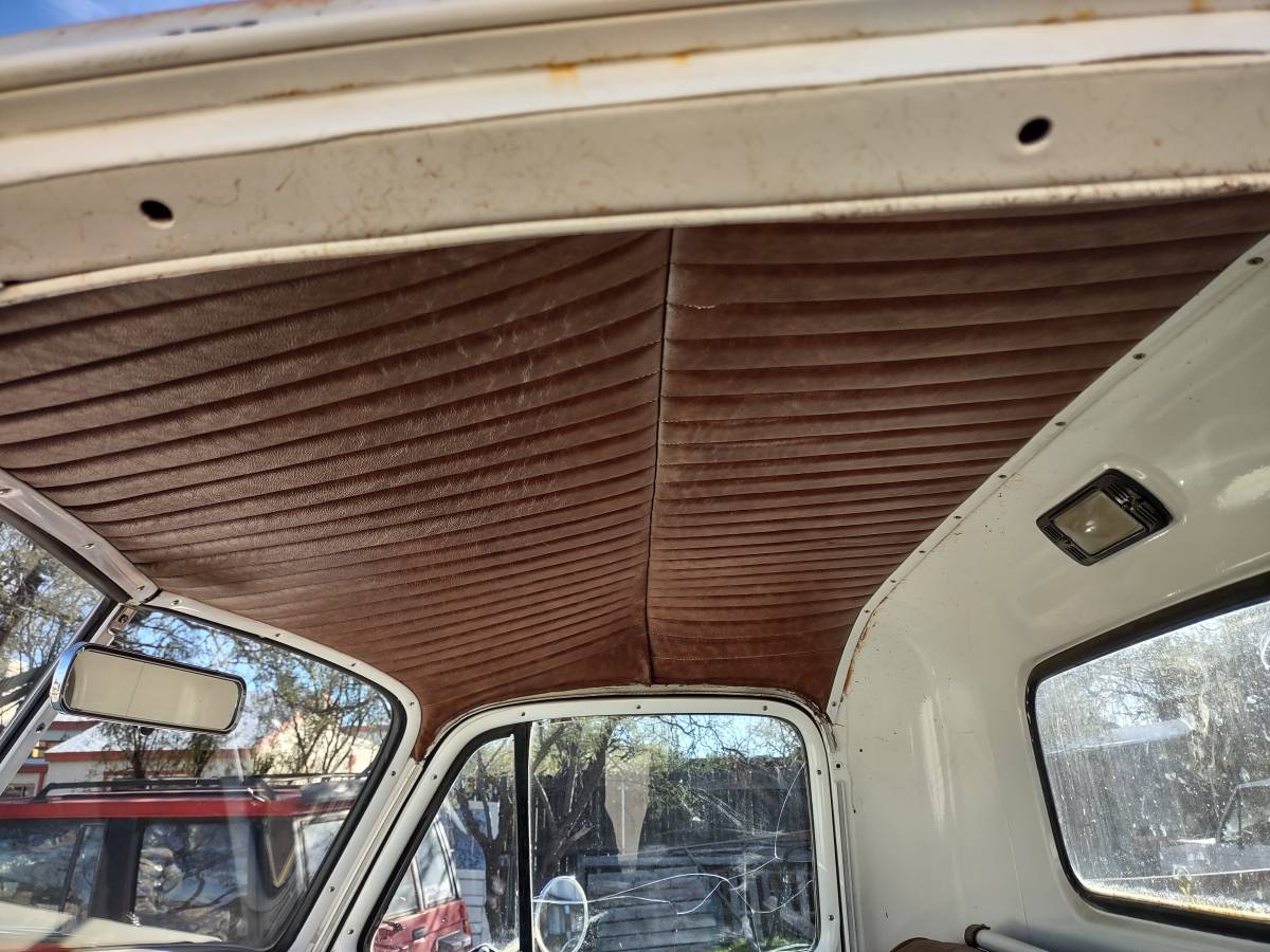 Chevrolet-3200-1952-yellow-5