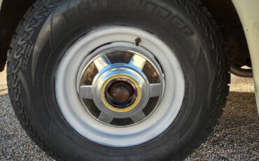 Chevrolet-3200-1952-yellow-7